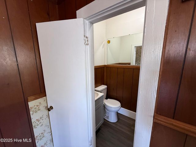 100 First Street, Williamston, NC 27892