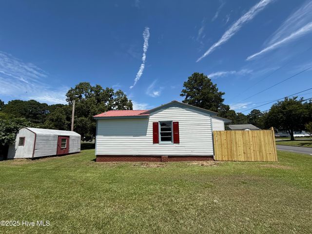 100 First Street, Williamston, NC 27892
