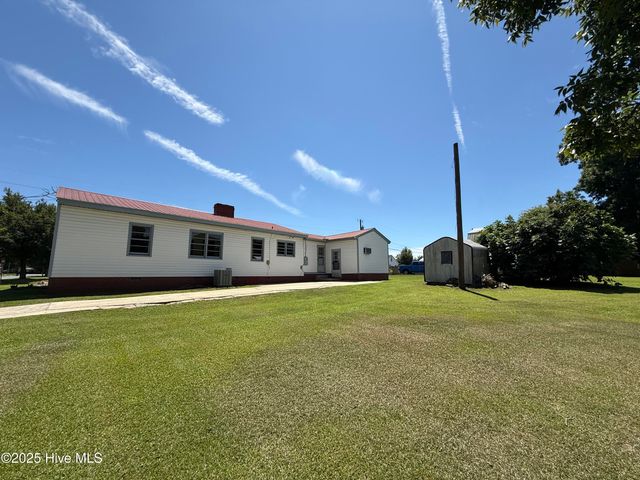 100 First Street, Williamston, NC 27892