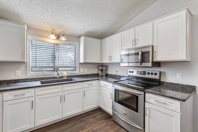 4239 1st Street NW, Rochester, MN 55901