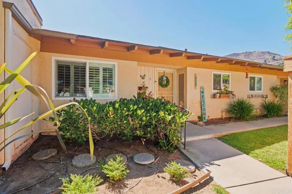 1218 Green Garden Dr 3, El Cajon, CA 92021