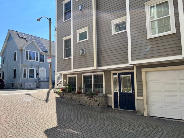 190 Sydney St A, Boston, MA 02125