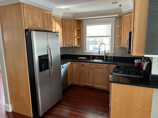190 Sydney St A, Boston, MA 02125