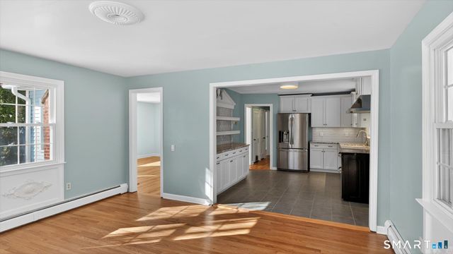 4 Kearns Circle, Granby, CT 06035