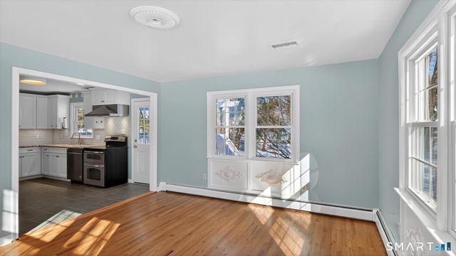 4 Kearns Circle, Granby, CT 06035