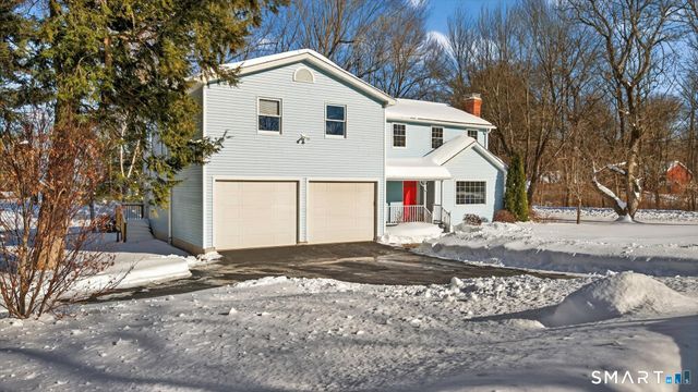 4 Kearns Circle, Granby, CT 06035