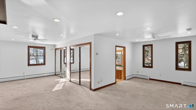 4 Kearns Circle, Granby, CT 06035