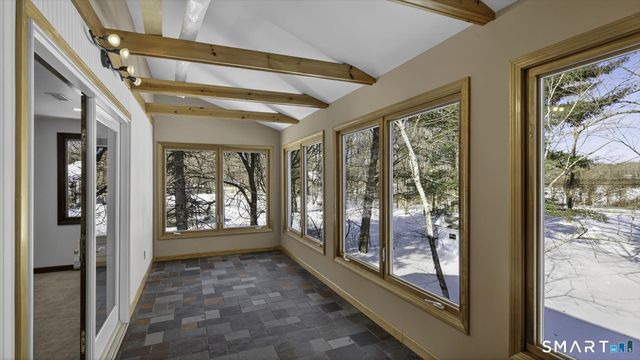 4 Kearns Circle, Granby, CT 06035