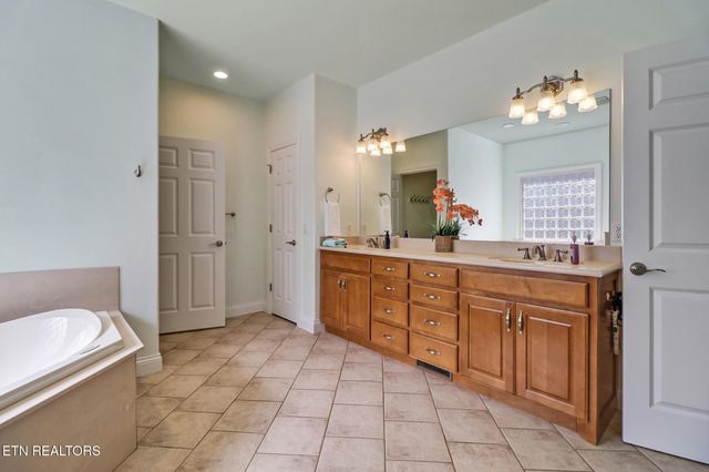 57 Inwood Terrace, Crossville, TN 38558