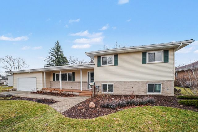 905 Iowa Street, Alma, MI 48801