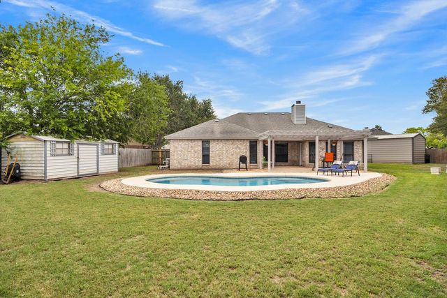 2409 Twin Oak Dr, Portland, TX 78374