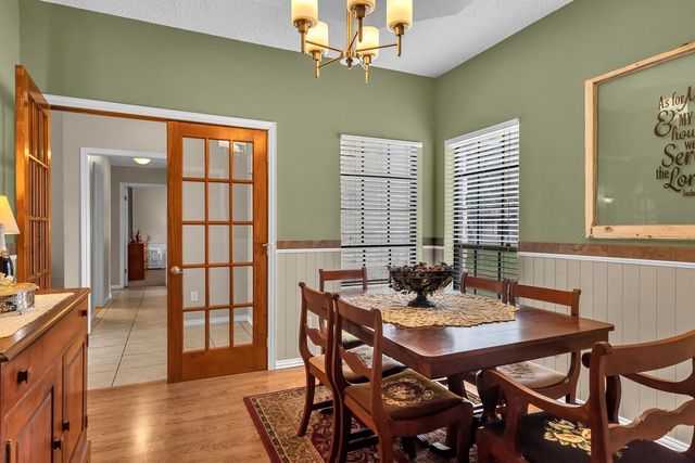 2409 Twin Oak Dr, Portland, TX 78374
