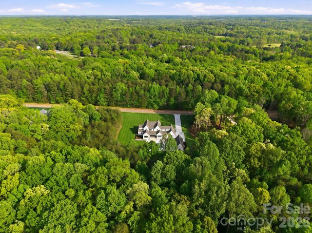 3035 Maple Way Drive, Davidson, NC 28036