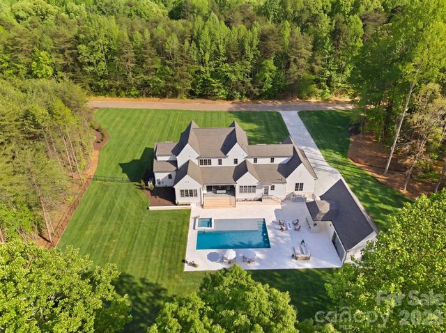 3035 Maple Way Drive, Davidson, NC 28036