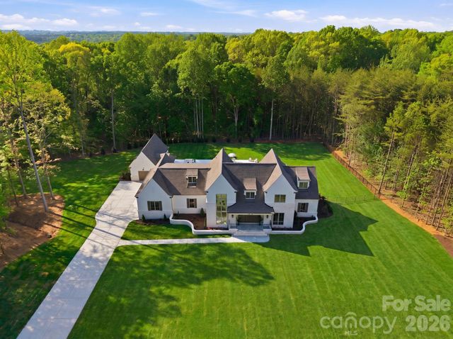 3035 Maple Way Drive, Davidson, NC 28036