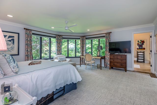 8 Heritage Island Road, New Fairfield, CT 06812