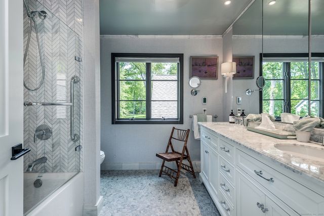 8 Heritage Island Road, New Fairfield, CT 06812