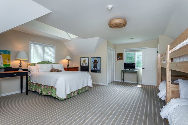 8 Heritage Island Road, New Fairfield, CT 06812