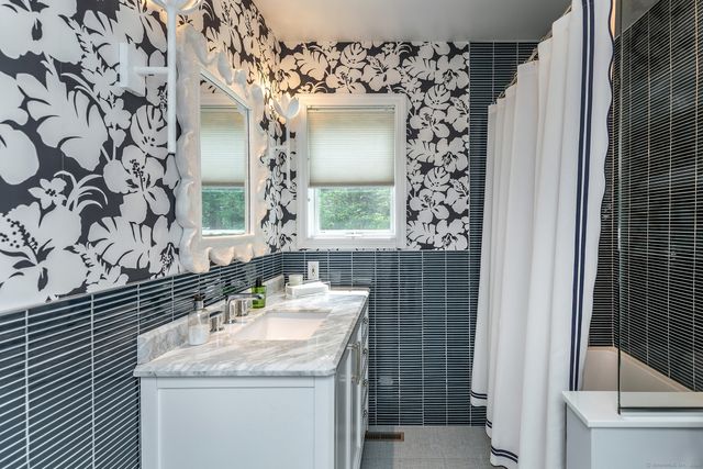 8 Heritage Island Road, New Fairfield, CT 06812