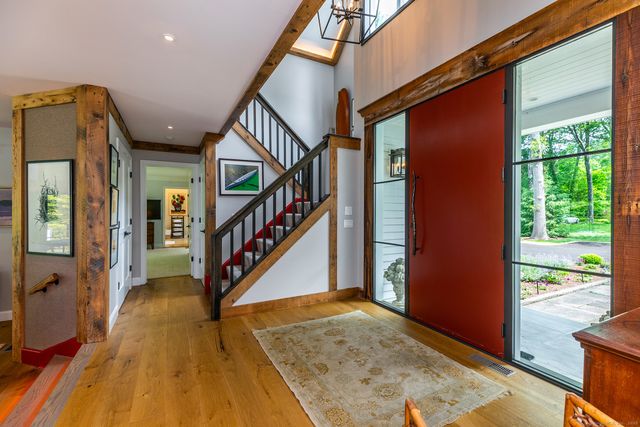 8 Heritage Island Road, New Fairfield, CT 06812