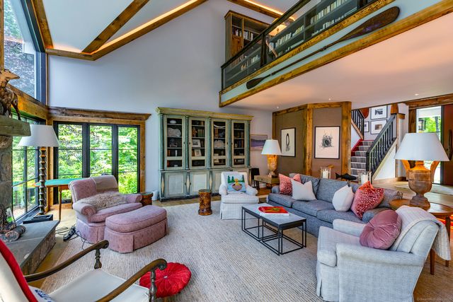 8 Heritage Island Road, New Fairfield, CT 06812