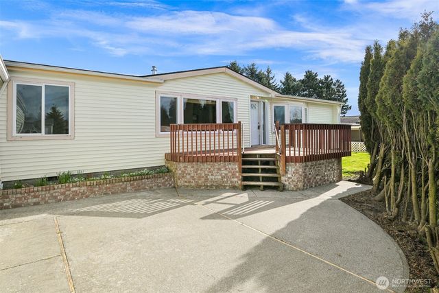 8356 Sea Breeze Court, Blaine, WA 98230