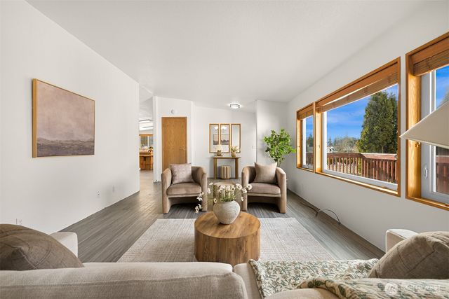 8356 Sea Breeze Court, Blaine, WA 98230