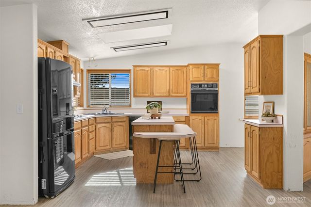 8356 Sea Breeze Court, Blaine, WA 98230