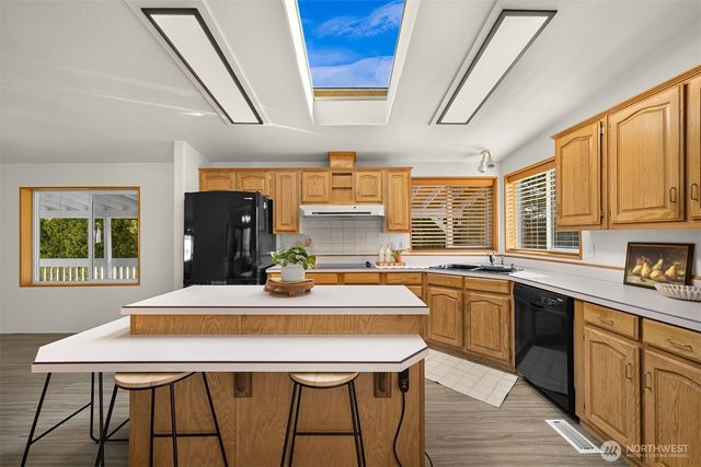 8356 Sea Breeze Court, Blaine, WA 98230