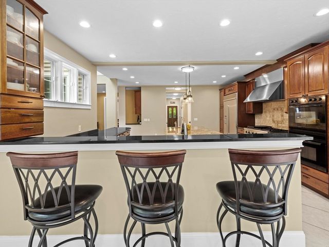 12 Breton Road, Upton, MA 01568