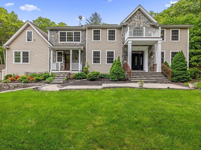 12 Breton Road, Upton, MA 01568