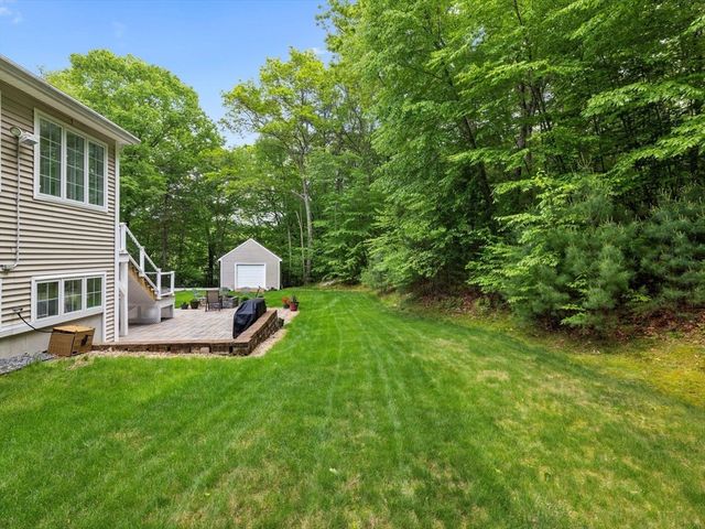 12 Breton Road, Upton, MA 01568