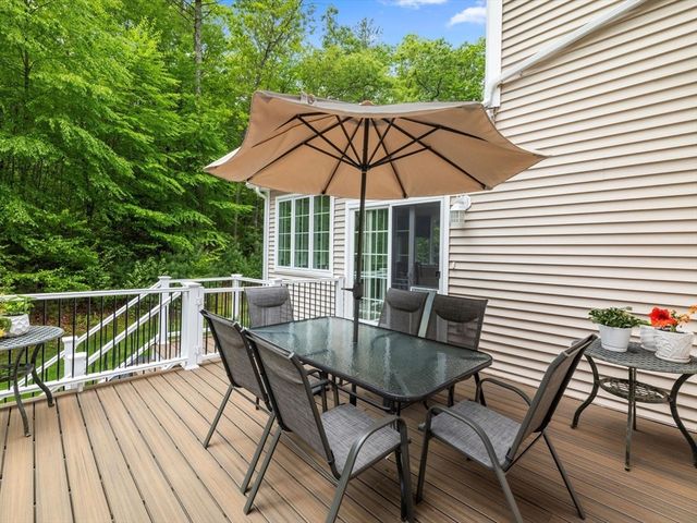 12 Breton Road, Upton, MA 01568
