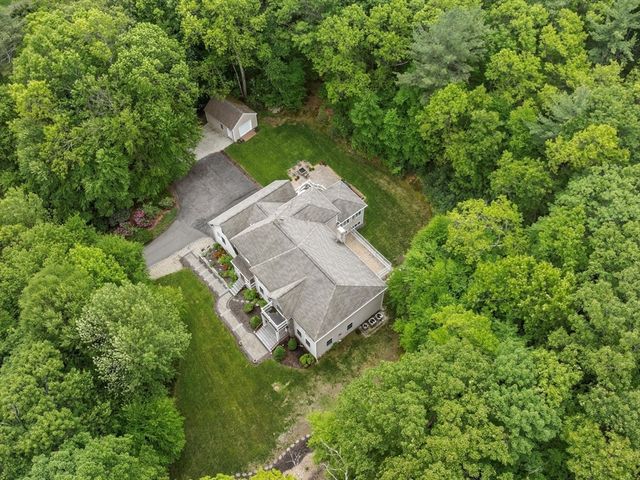 12 Breton Road, Upton, MA 01568