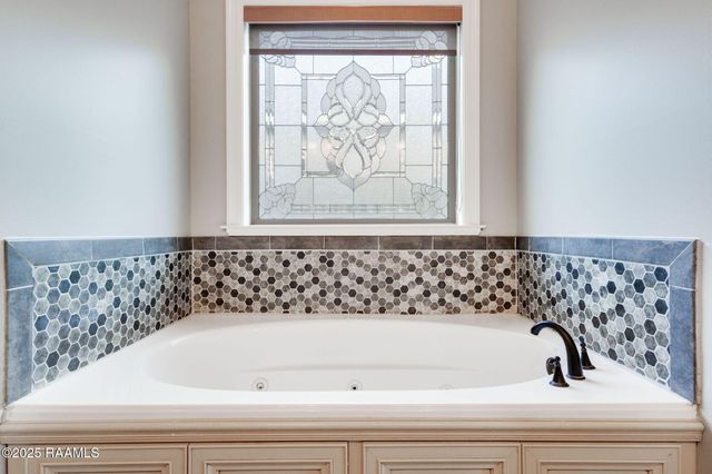 205 Lo Saab Cove, Lafayette, LA 70506