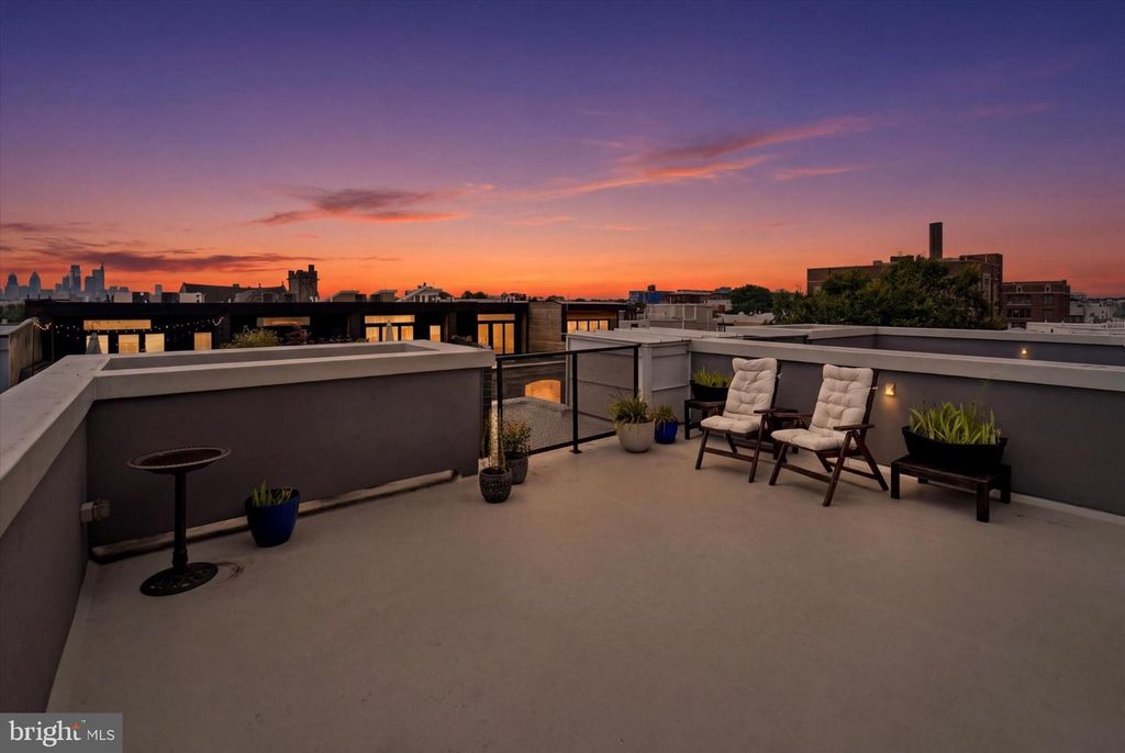 2131 E FIRTH ST #4, PHILADELPHIA, PA 19125 — exterior