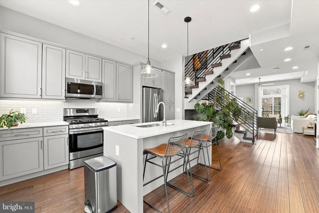 2131 E FIRTH ST #4, PHILADELPHIA, PA 19125 — photo 4