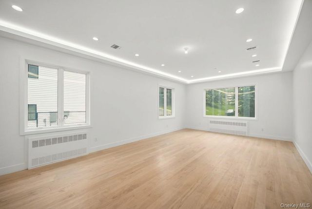 27 Ewing Avenue 201, Spring Valley, NY 10977