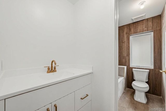 27 Ewing Avenue 201, Spring Valley, NY 10977