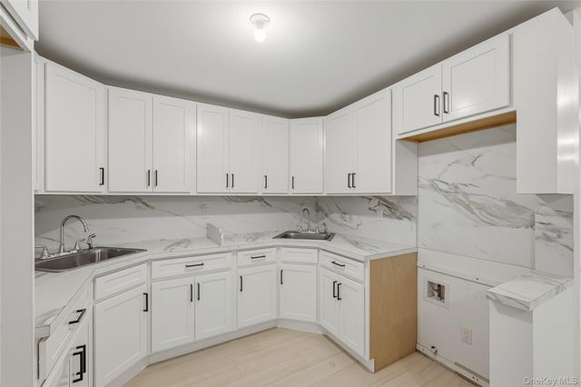 27 Ewing Avenue 201, Spring Valley, NY 10977