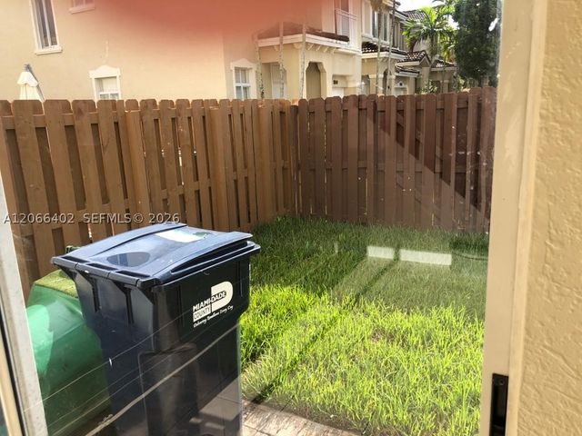 5598 NW 113th Ave -, Doral, FL 33178