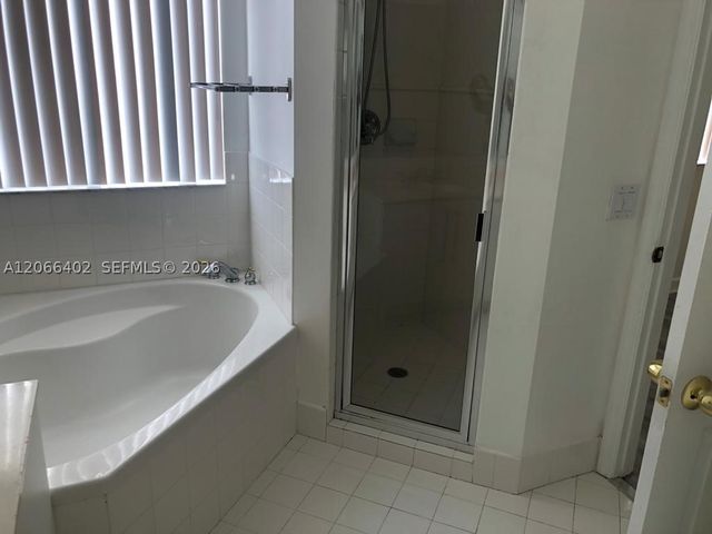 5598 NW 113th Ave -, Doral, FL 33178