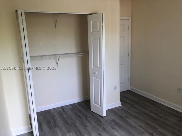 5598 NW 113th Ave -, Doral, FL 33178