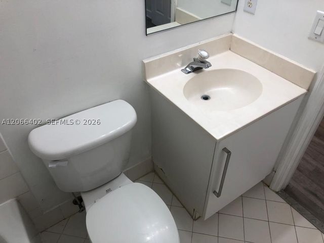 5598 NW 113th Ave -, Doral, FL 33178