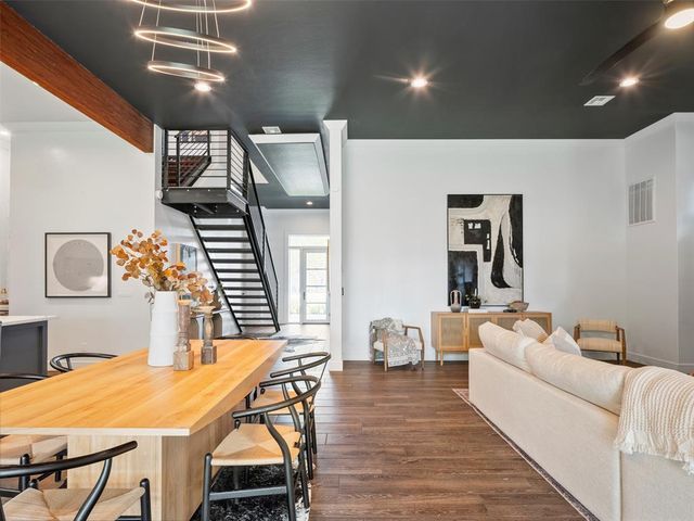 1212 W Wilshire Boulevard, Nichols Hills, OK 73116