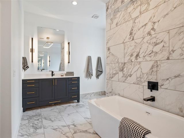 1212 W Wilshire Boulevard, Nichols Hills, OK 73116