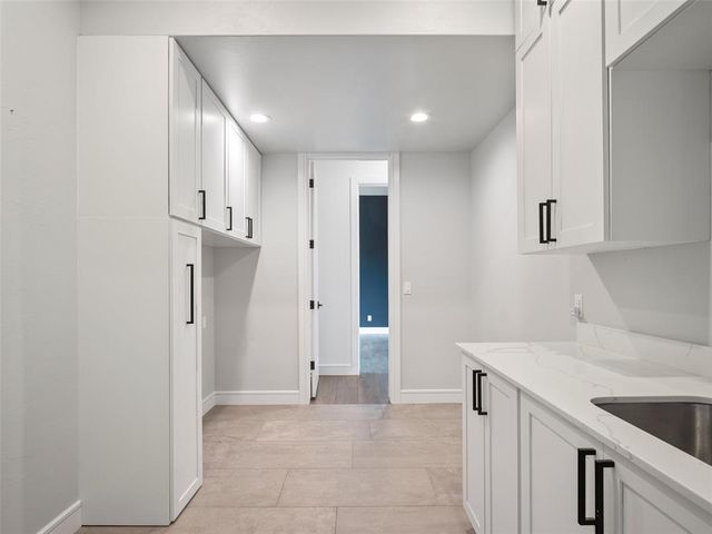 1212 W Wilshire Boulevard, Nichols Hills, OK 73116
