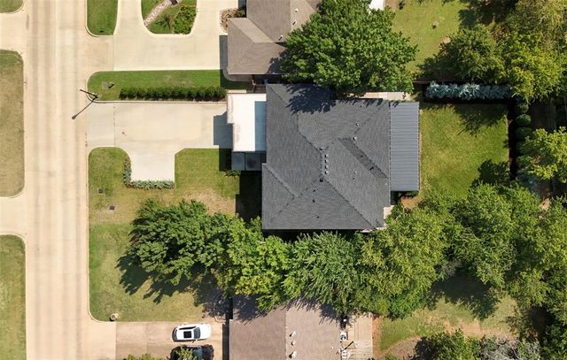 1212 W Wilshire Boulevard, Nichols Hills, OK 73116