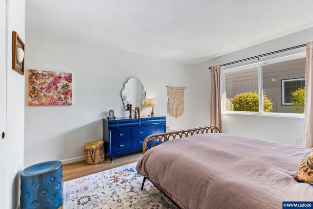 3318 Oakcrest Dr NW, Salem, OR 97304