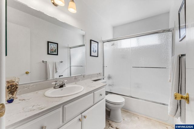 3318 Oakcrest Dr NW, Salem, OR 97304